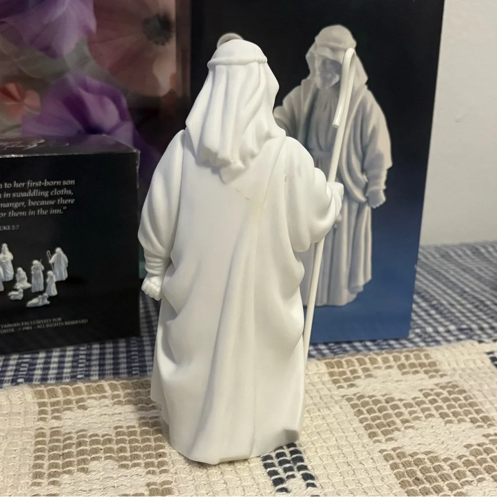 ❤️ Avon nativity collectibles shepherd and shepherd boy with lamb from 1983